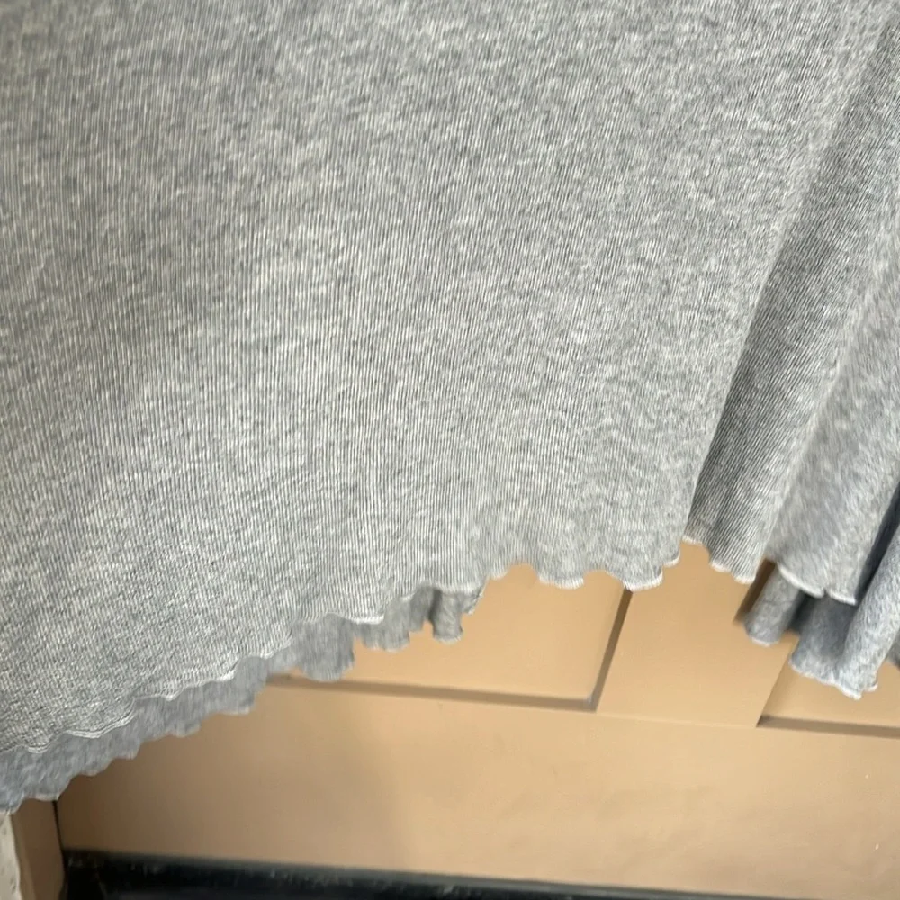 Julie Billiart Sz M Stretch Jersey Knit Light Weight Gray Kimono Lettuce Hem - Picture 8 of 8